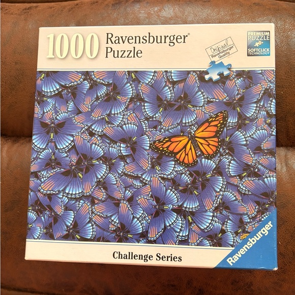 Ravensburger Blue and Orange Butterfly Puzzle- Challenge Series! 1000 pieces - Picture 1 of 2